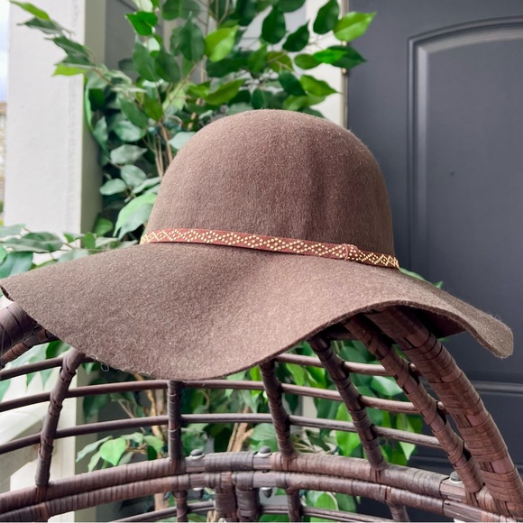 Charming Charlie wool felt floppy boho hat - Picture 2 of 10